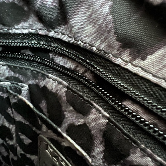 Brighton Fashionista Scoop Shoulder leather handbag - Picture 3 of 8